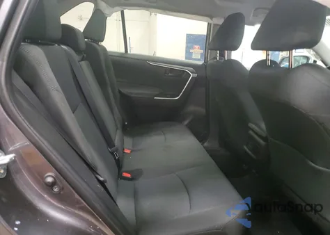 2022 Toyota Rav4 Le z USA, uszkodzony, nr VIN 2T3F1RFV4NC258895